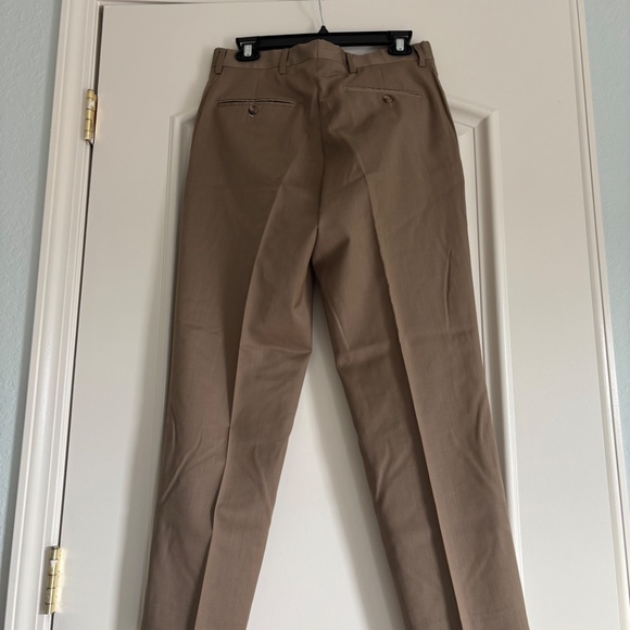 Jos A Bank Tailored Fit Pants - Picture 2 of 2